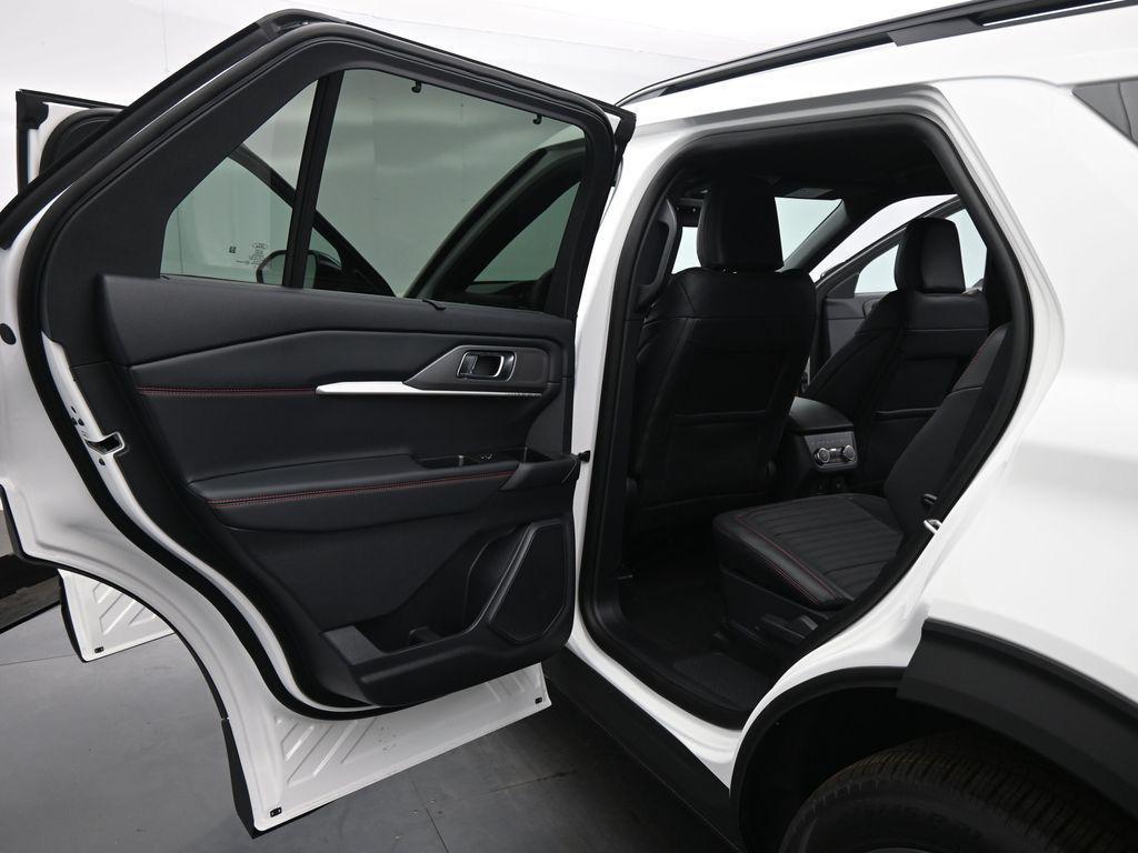 new 2025 Ford Explorer car, priced at $49,330