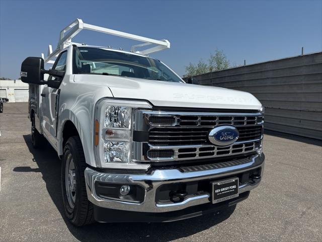 new 2025 Ford F-350 car, priced at $71,870