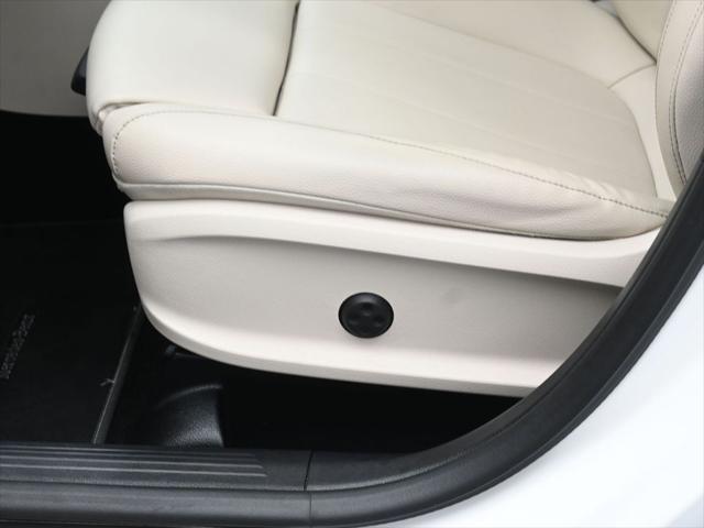 used 2020 Mercedes-Benz GLB 250 car, priced at $22,300