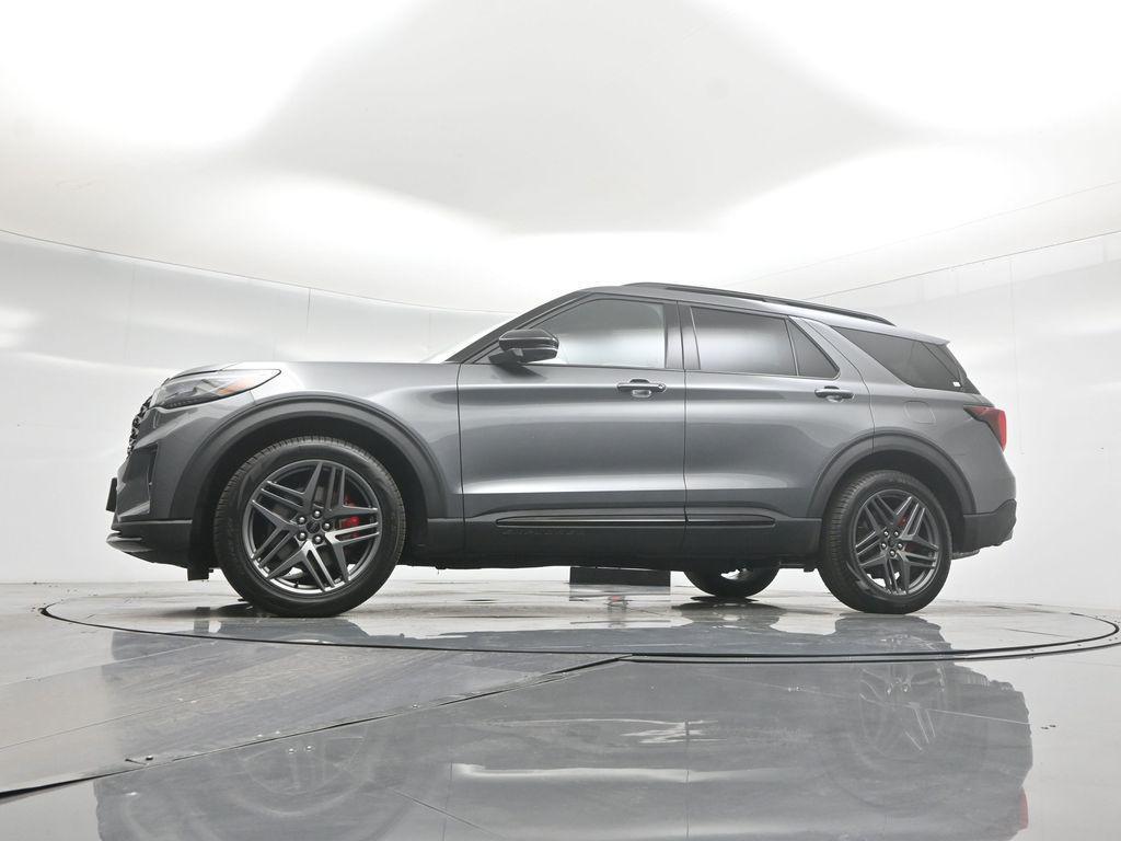 new 2025 Ford Explorer car, priced at $60,360