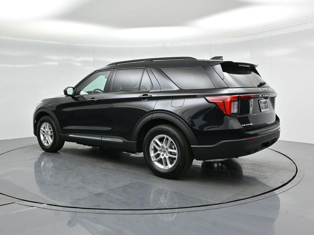 new 2025 Ford Explorer car, priced at $40,645