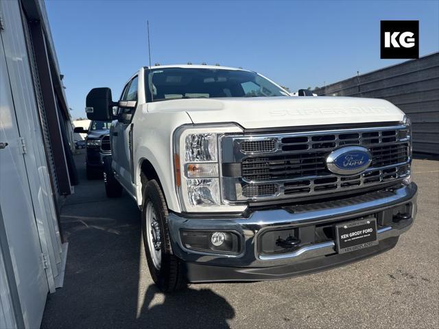 new 2025 Ford F-350 car, priced at $54,985