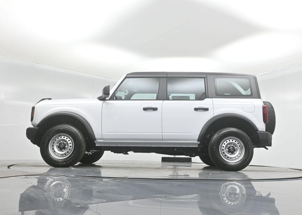 new 2025 Ford Bronco car, priced at $43,580