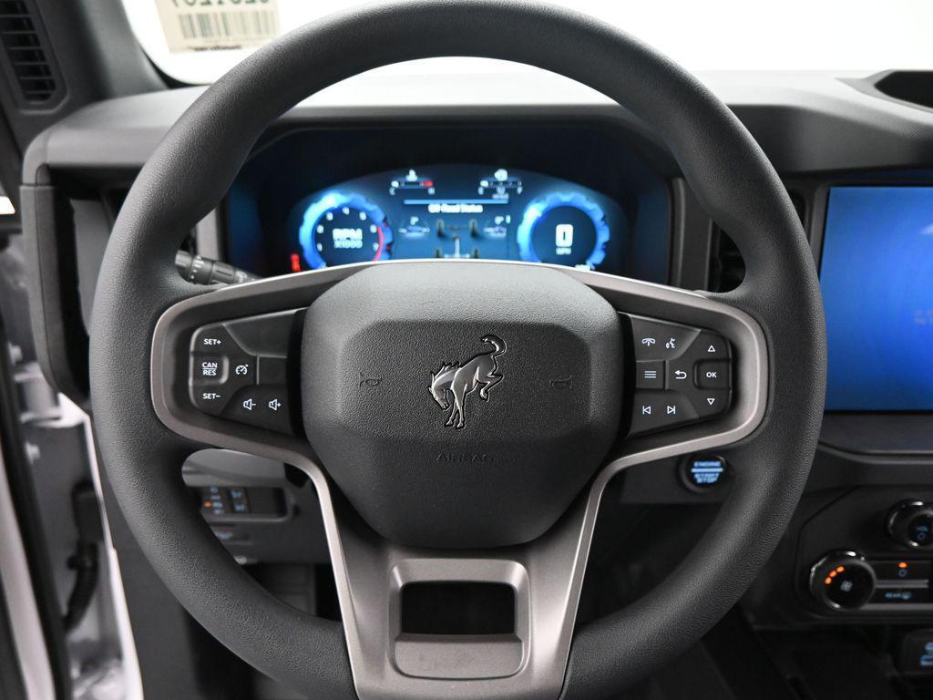 new 2025 Ford Bronco car, priced at $43,580
