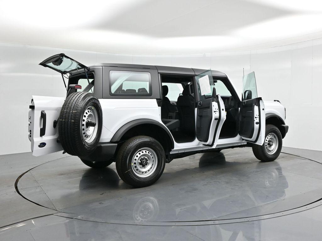new 2025 Ford Bronco car, priced at $43,580