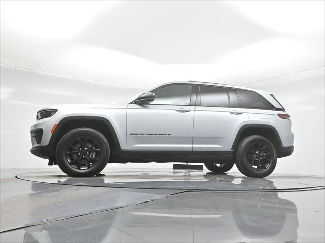 used 2024 Jeep Grand Cherokee car, priced at $33,000
