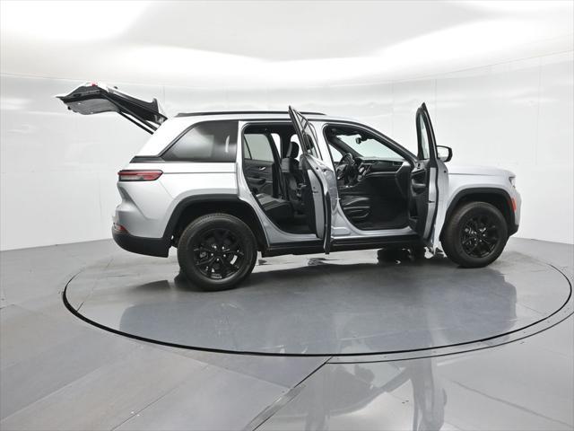used 2024 Jeep Grand Cherokee car, priced at $33,000