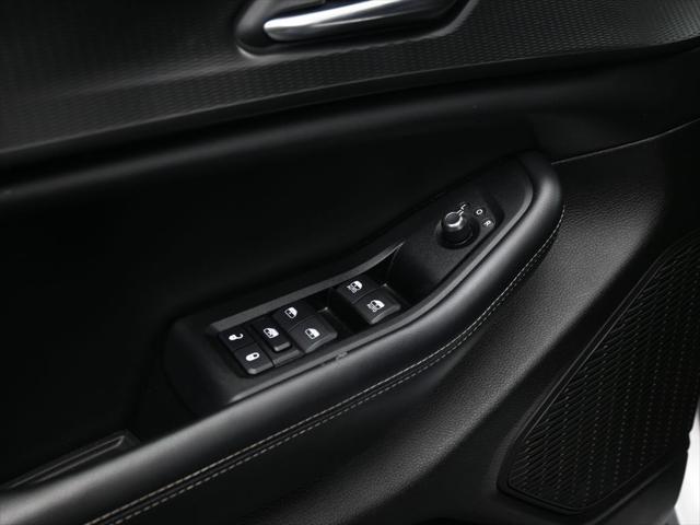 used 2024 Jeep Grand Cherokee car, priced at $33,000