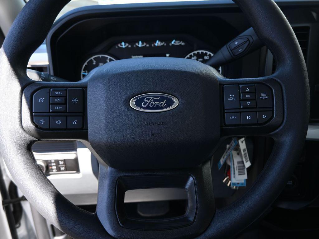 new 2025 Ford F-450 car, priced at $77,555