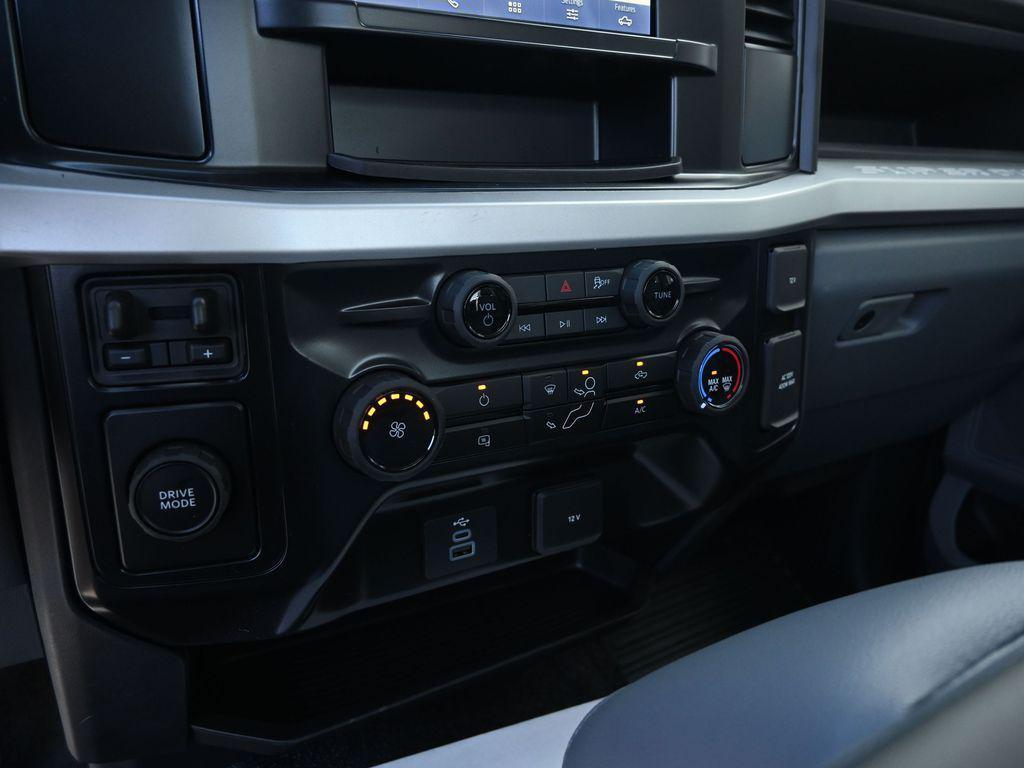 new 2025 Ford F-450 car, priced at $77,555