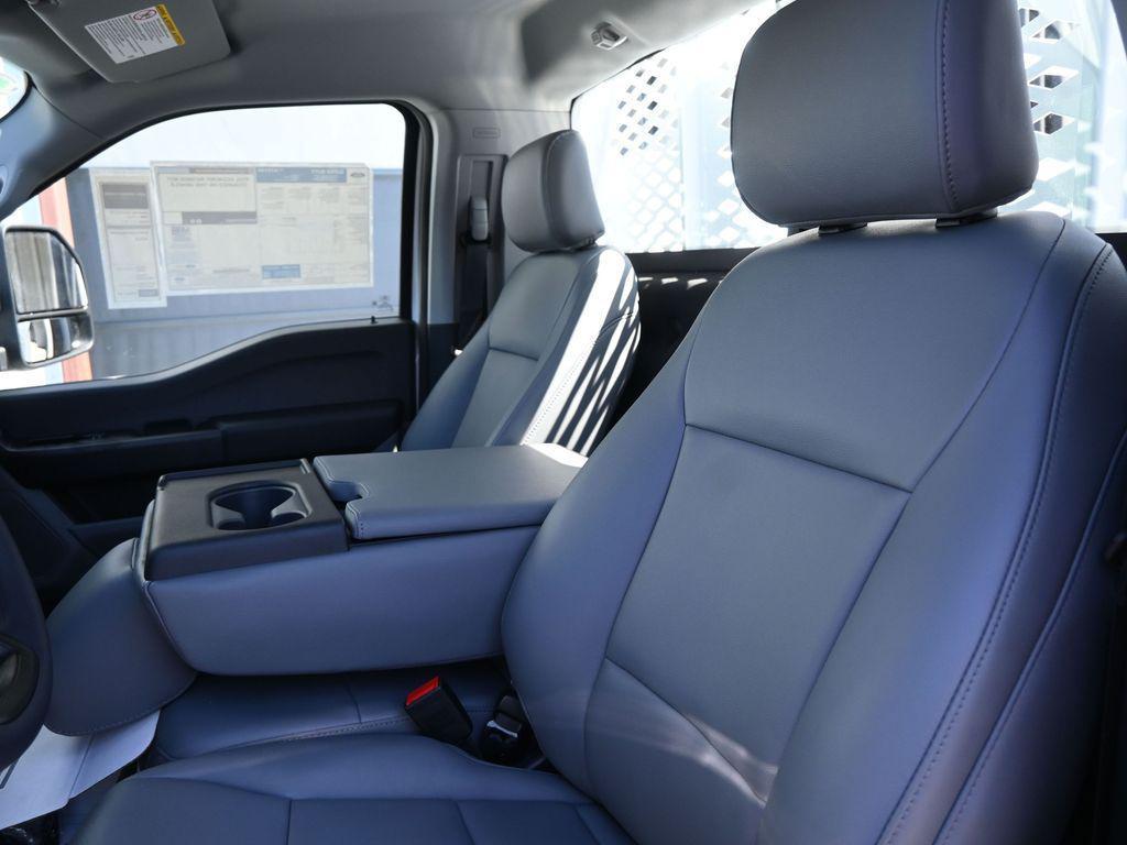 new 2025 Ford F-450 car, priced at $77,555