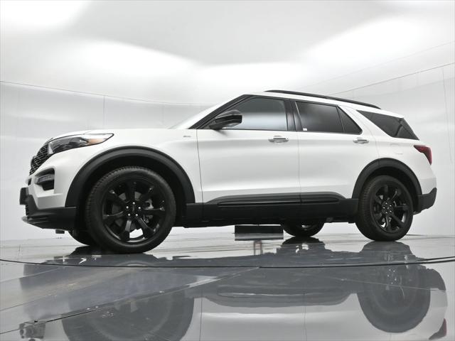 new 2024 Ford Explorer car, priced at $49,730