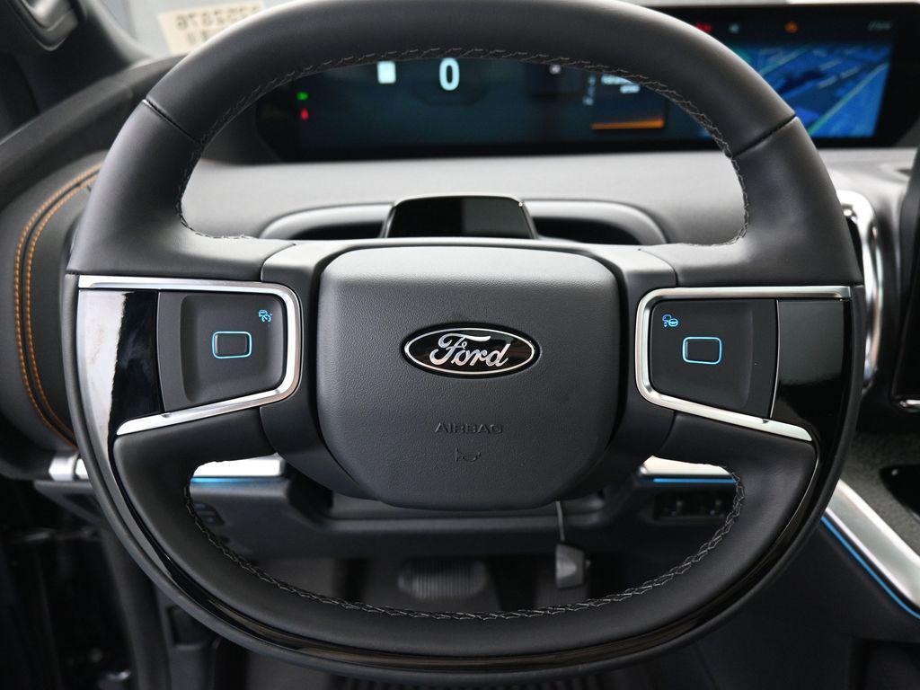 new 2025 Ford Expedition car, priced at $93,890