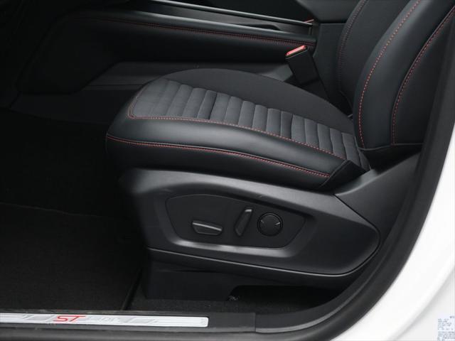 new 2025 Ford Explorer car, priced at $45,795