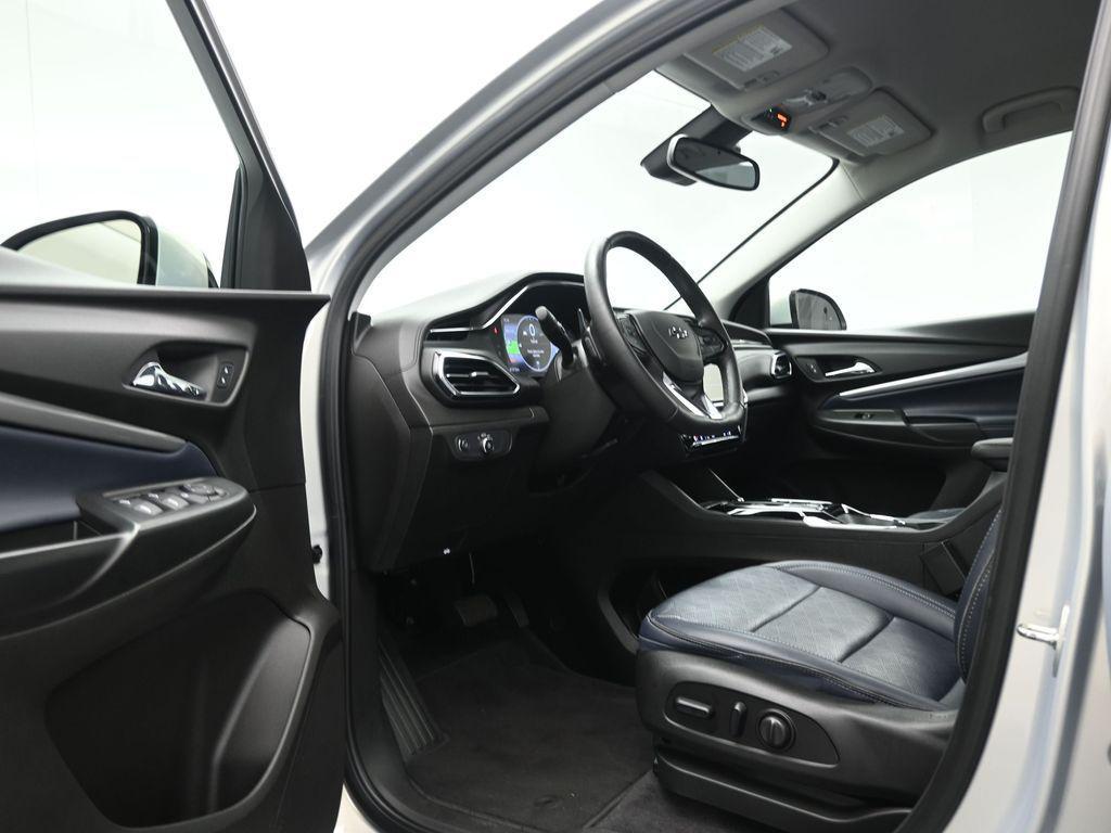 used 2022 Chevrolet Bolt EUV car, priced at $18,500