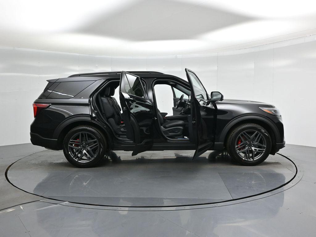 new 2025 Ford Explorer car, priced at $48,535