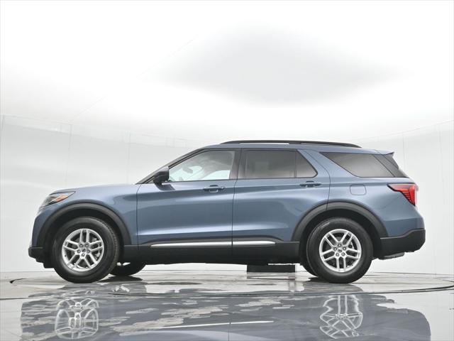 new 2025 Ford Explorer car, priced at $40,445