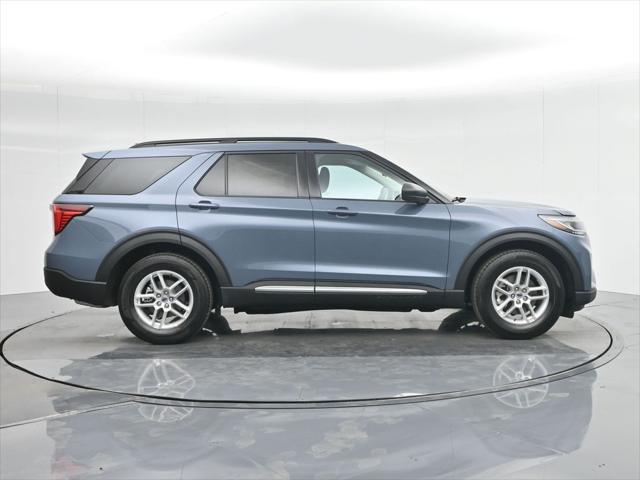 new 2025 Ford Explorer car, priced at $40,445