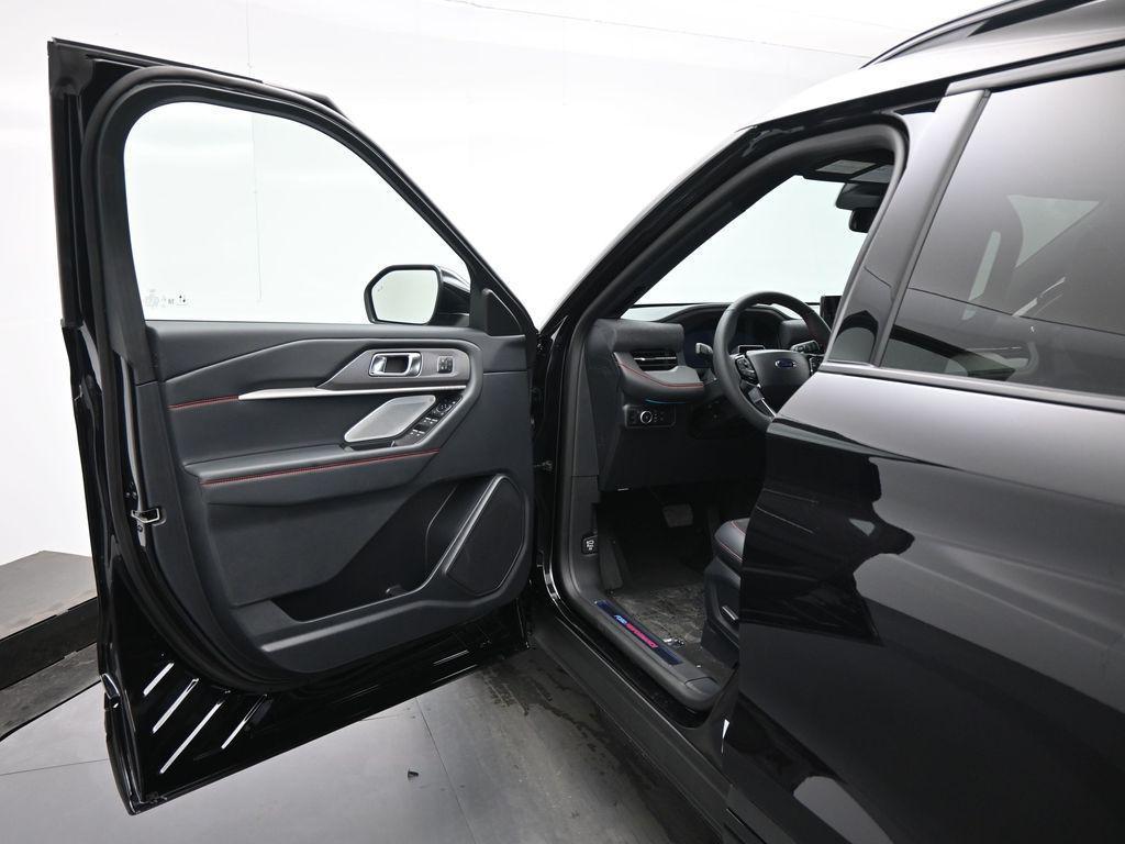new 2025 Ford Explorer car, priced at $61,310