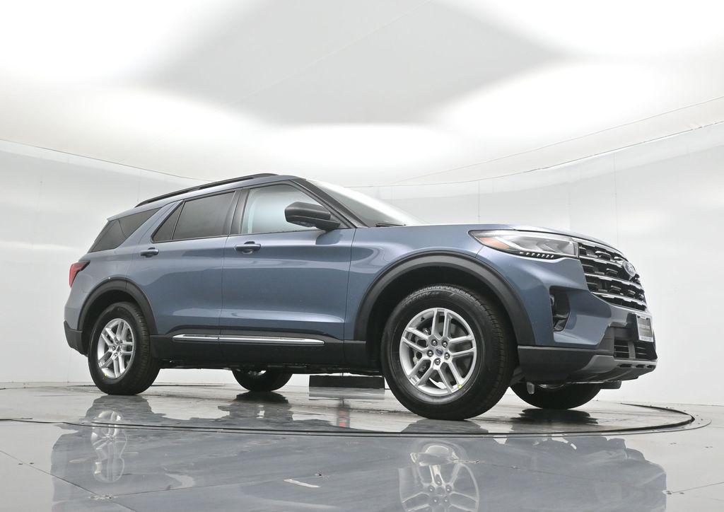 new 2025 Ford Explorer car, priced at $44,865