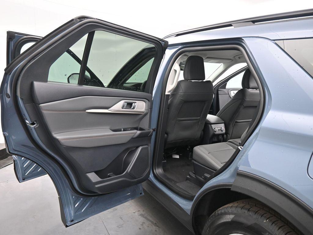 new 2025 Ford Explorer car, priced at $44,865