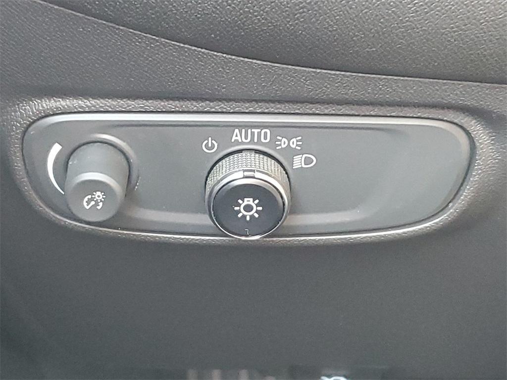 used 2022 Chevrolet Equinox car, priced at $21,500