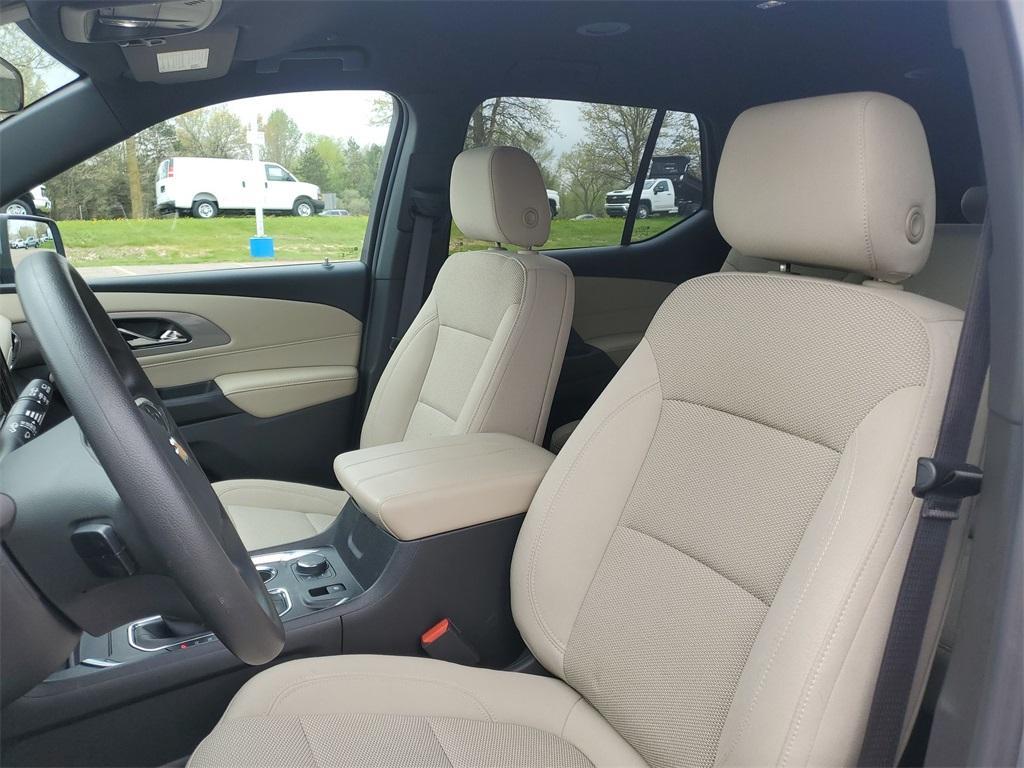 used 2023 Chevrolet Traverse car, priced at $33,950