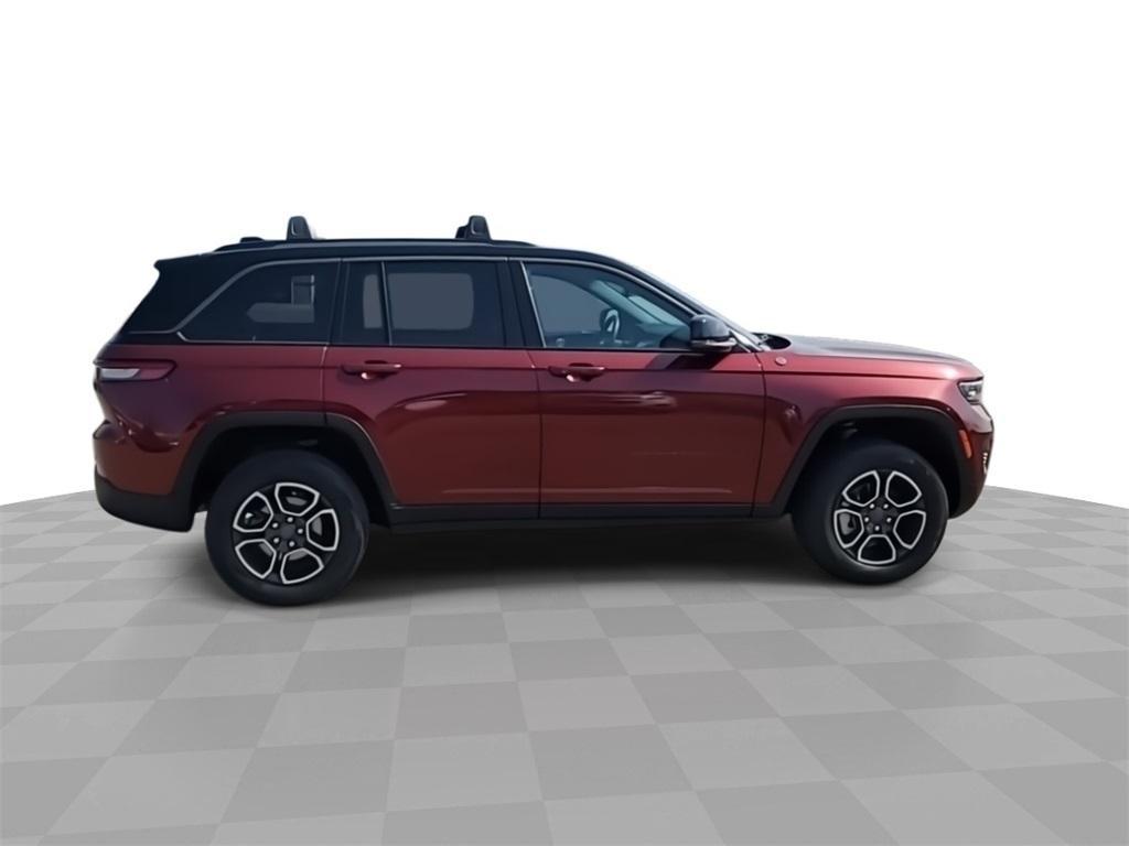 used 2022 Jeep Grand Cherokee car, priced at $35,000
