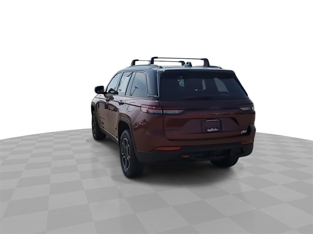used 2022 Jeep Grand Cherokee car, priced at $35,000