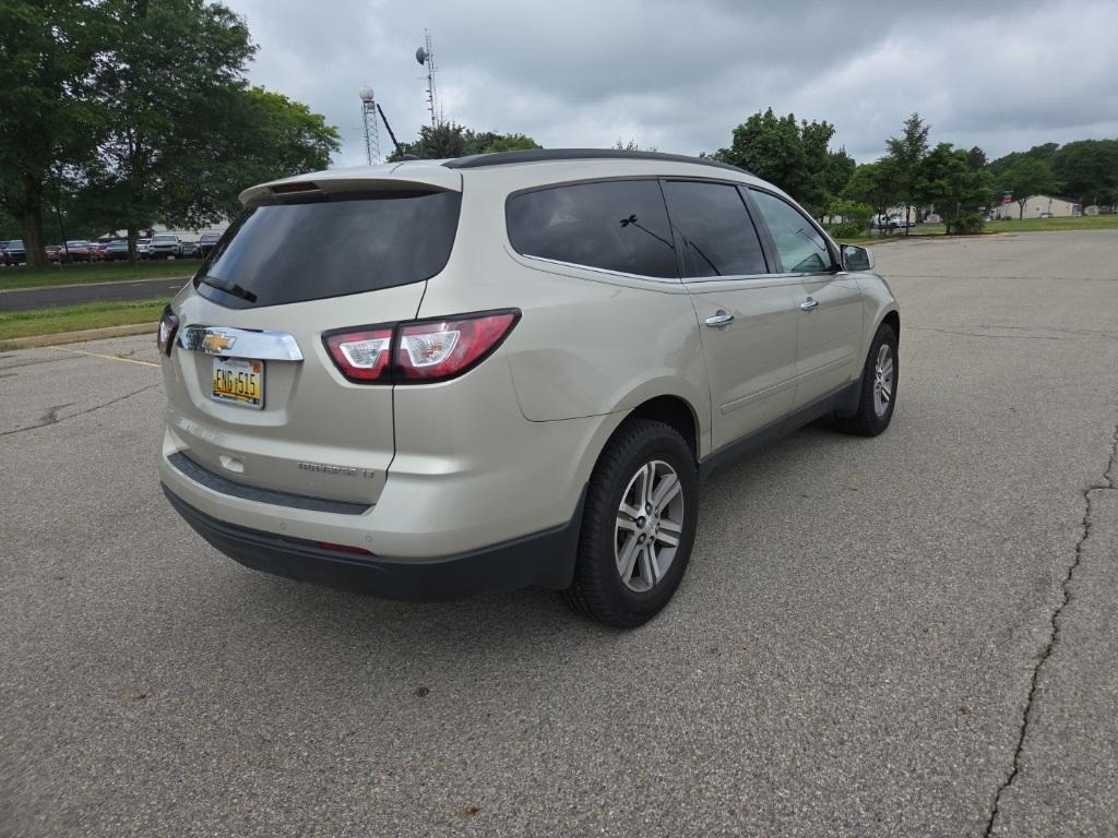 used 2015 Chevrolet Traverse car, priced at $13,900