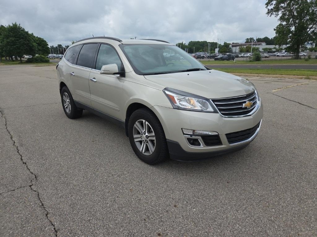used 2015 Chevrolet Traverse car, priced at $13,900