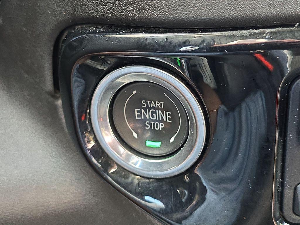 used 2024 Chevrolet Silverado 2500 car, priced at $49,900