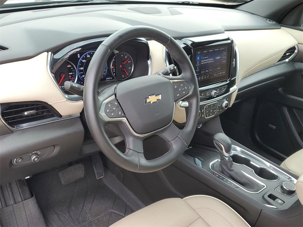 used 2023 Chevrolet Traverse car, priced at $40,400
