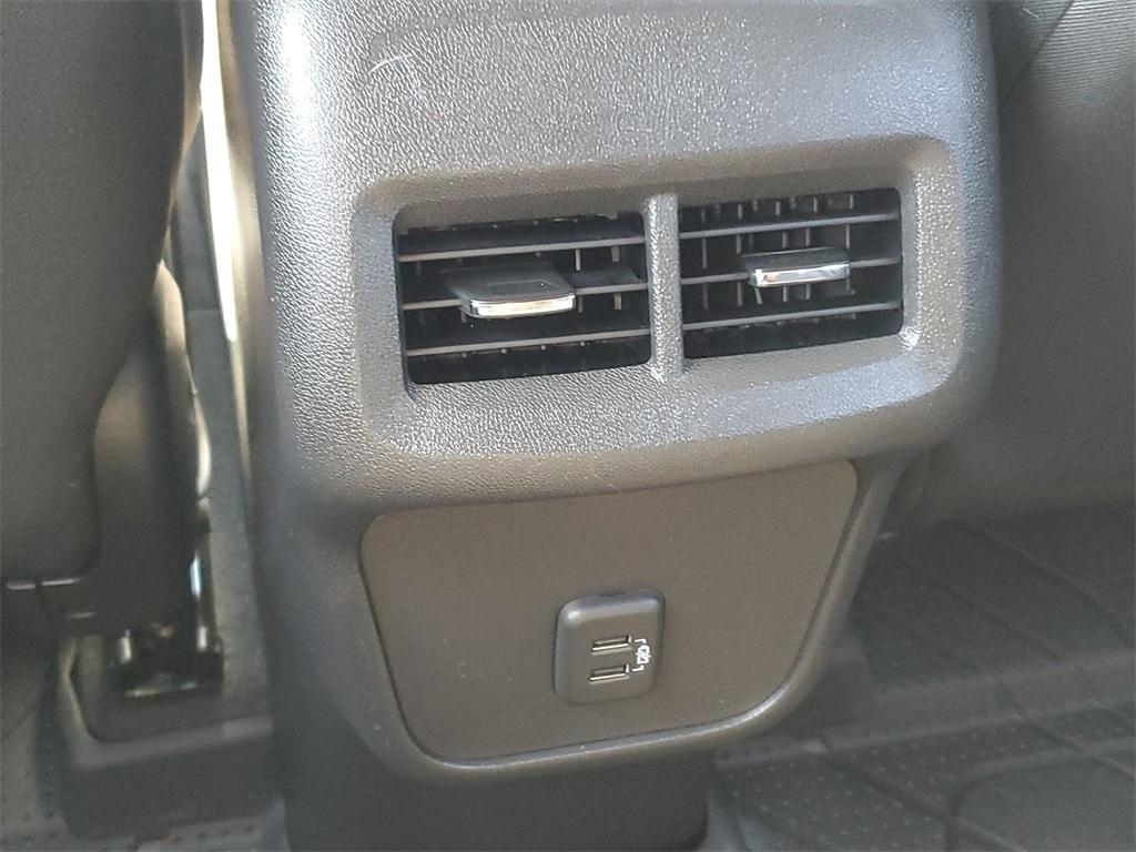 used 2022 Chevrolet Equinox car, priced at $22,150