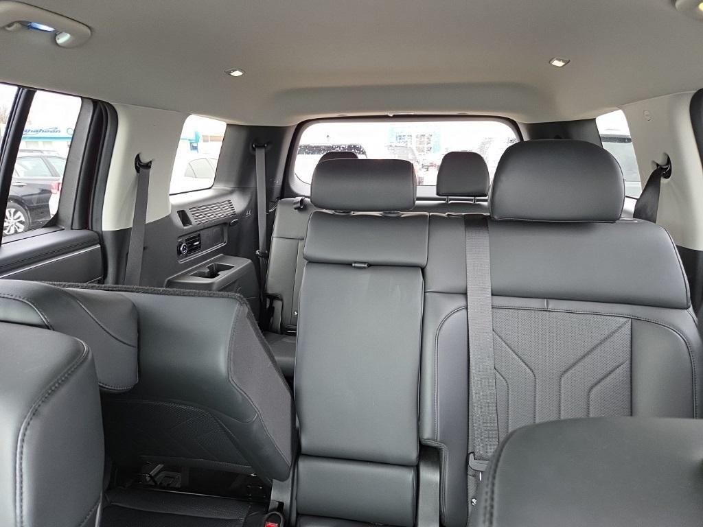 used 2024 Hyundai Santa Fe car, priced at $30,950