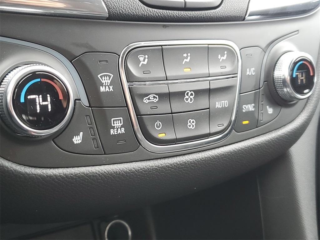 used 2022 Chevrolet Equinox car, priced at $23,100