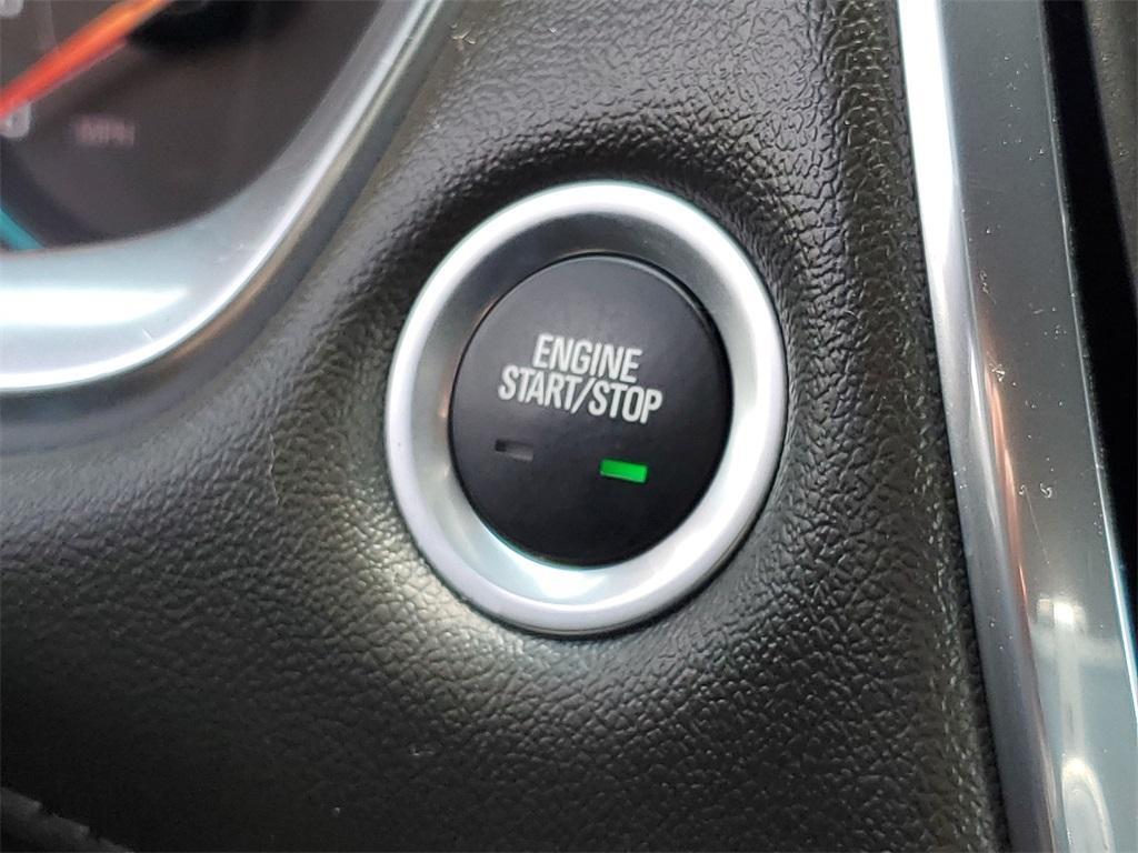 used 2023 Chevrolet Traverse car, priced at $33,540