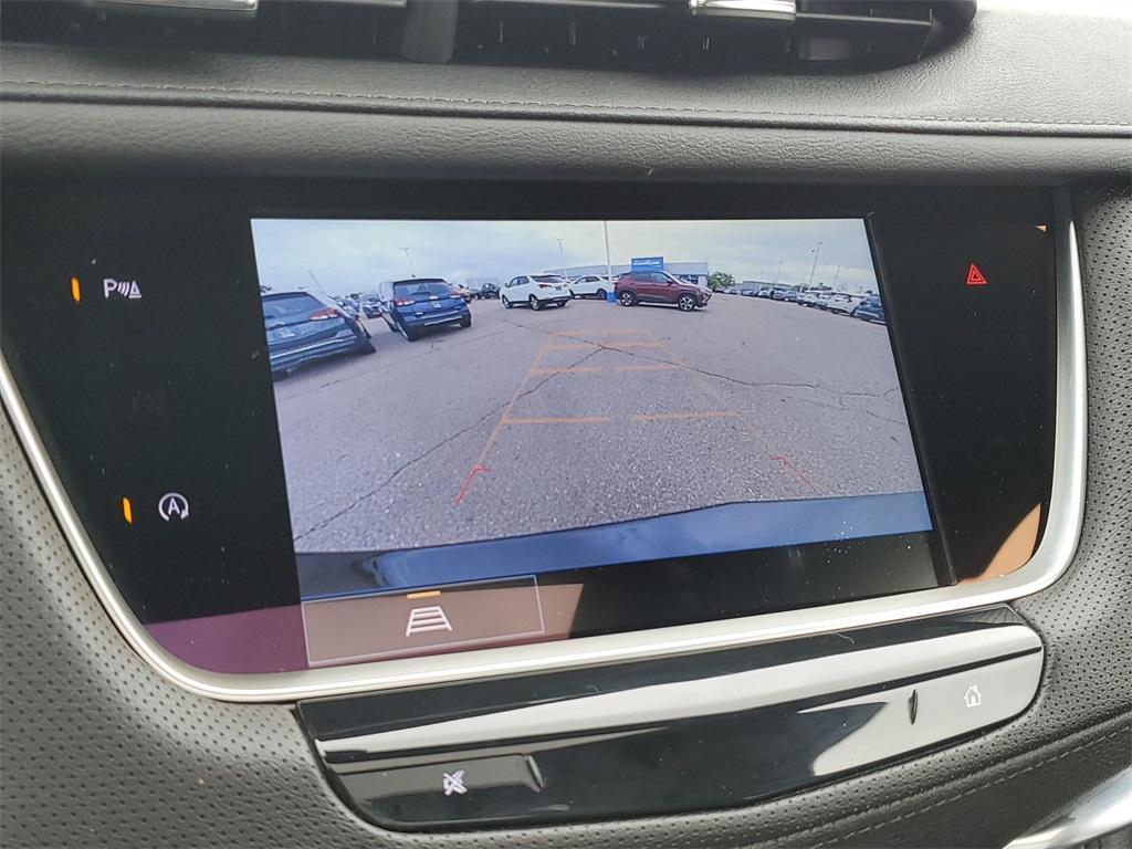 used 2022 Cadillac XT5 car, priced at $35,900