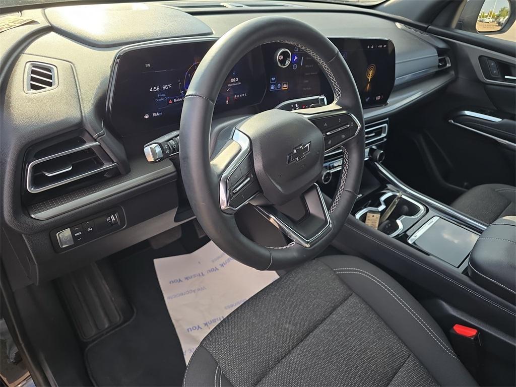 used 2024 Chevrolet Traverse car, priced at $35,710