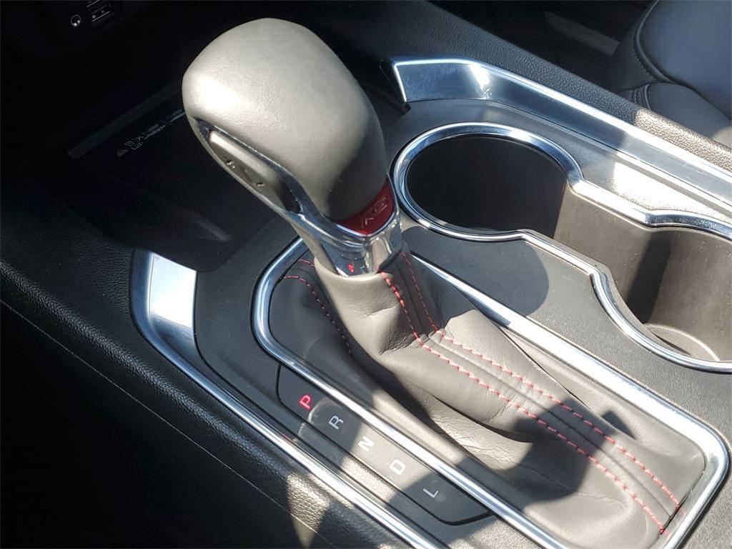 used 2023 Chevrolet Traverse car, priced at $36,200