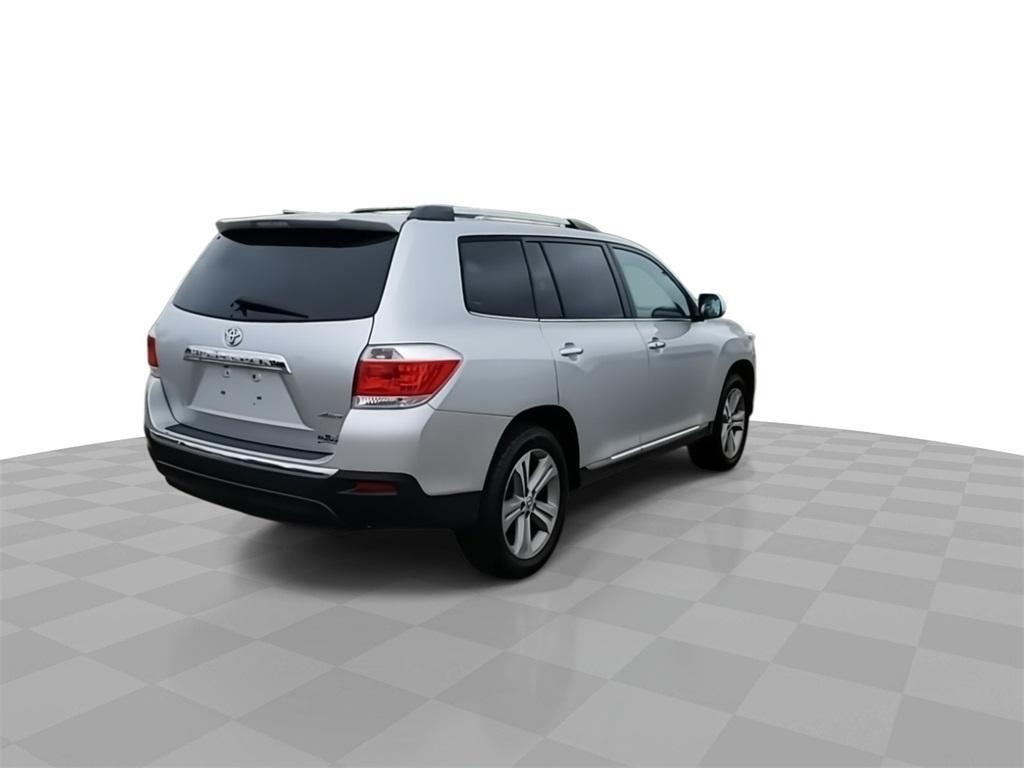 used 2012 Toyota Highlander car, priced at $12,900