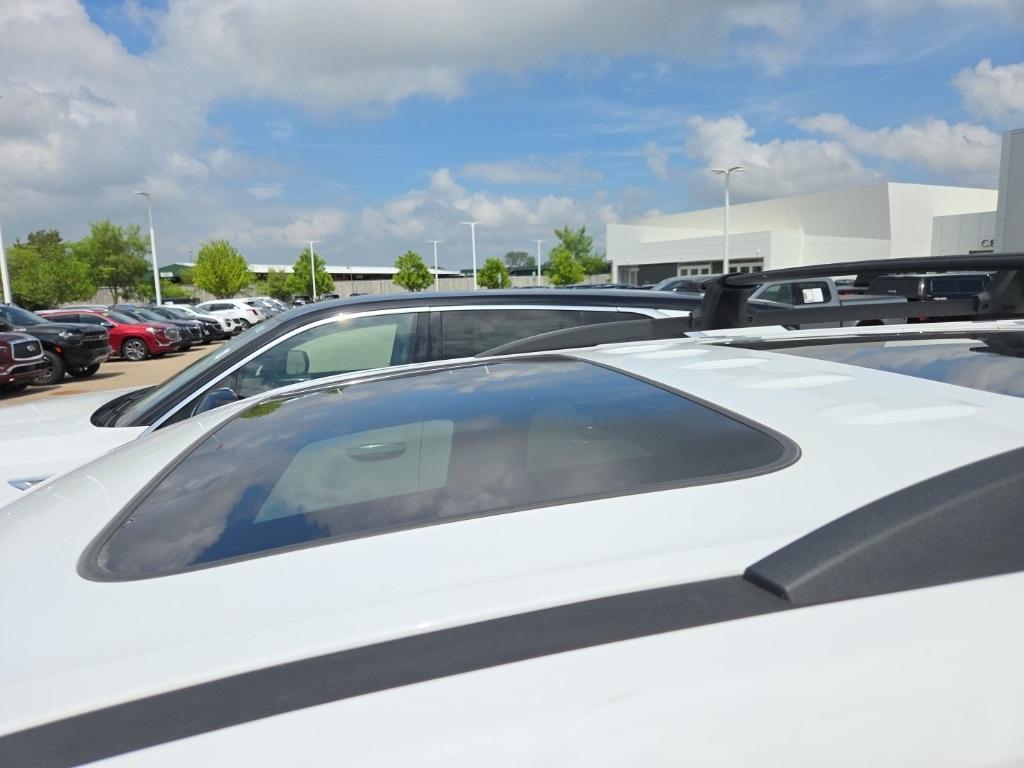 used 2022 Chevrolet Traverse car, priced at $30,900