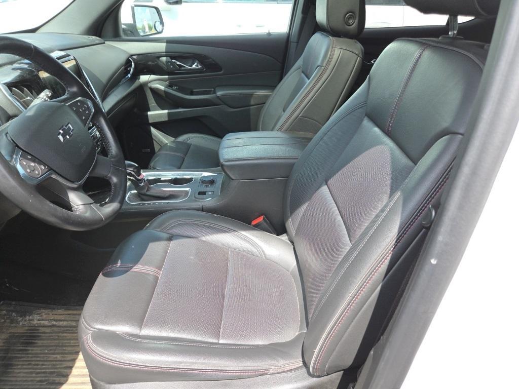 used 2022 Chevrolet Traverse car, priced at $30,900