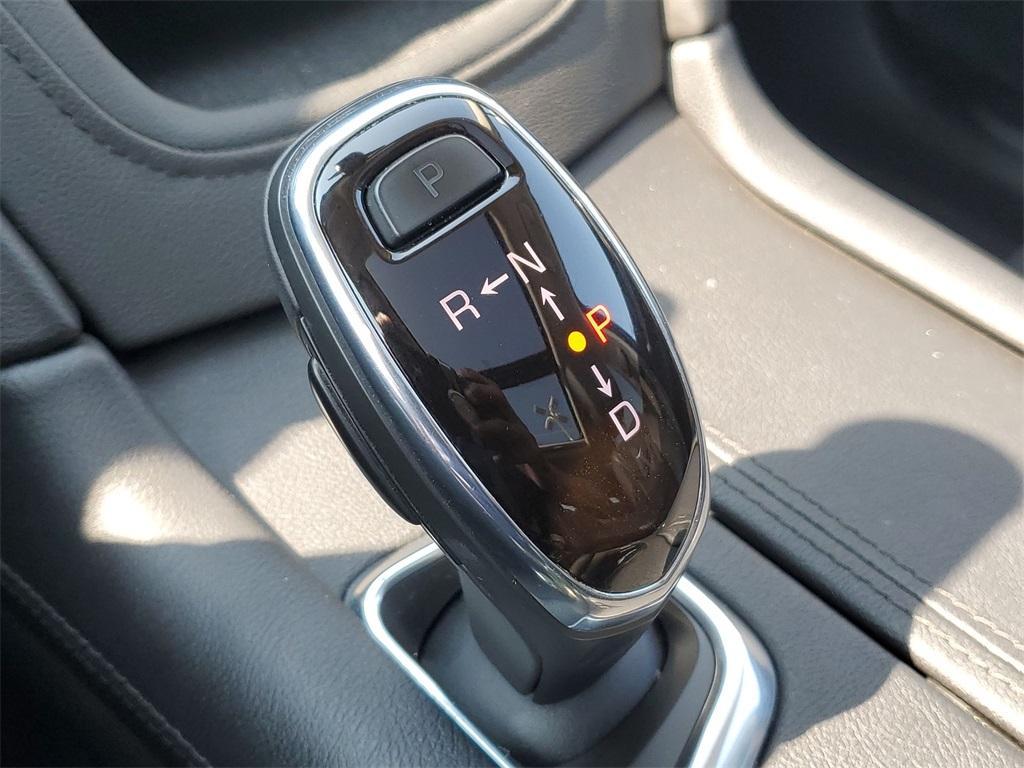 used 2019 Cadillac XT5 car, priced at $17,400