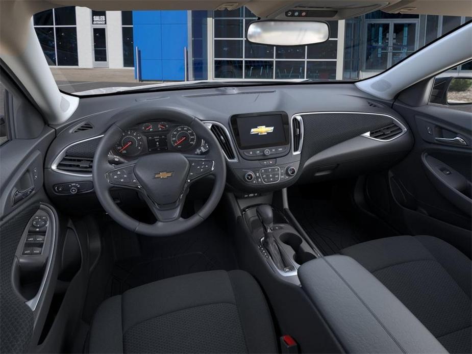 new 2024 Chevrolet Malibu car, priced at $29,007