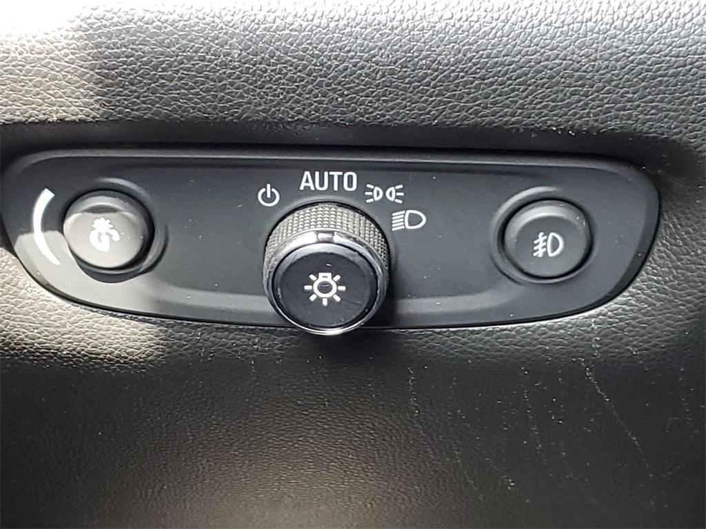 used 2020 Chevrolet Traverse car, priced at $18,995