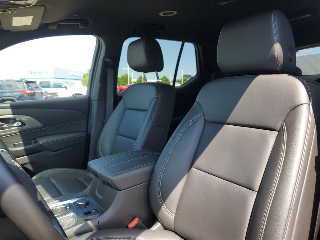 used 2023 Chevrolet Traverse car, priced at $33,750