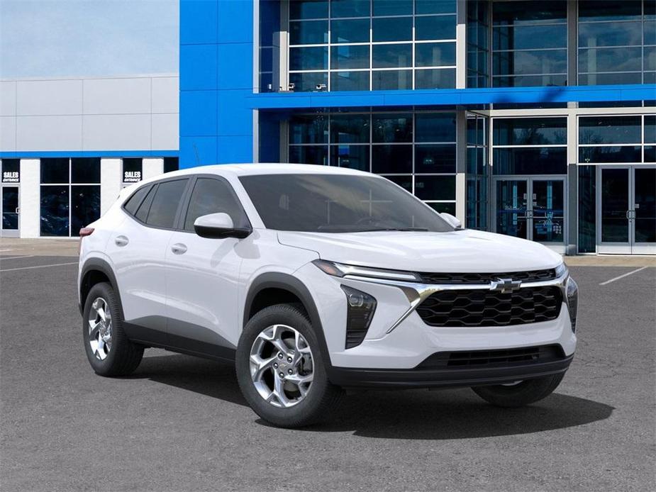 new 2025 Chevrolet Trax car, priced at $22,165