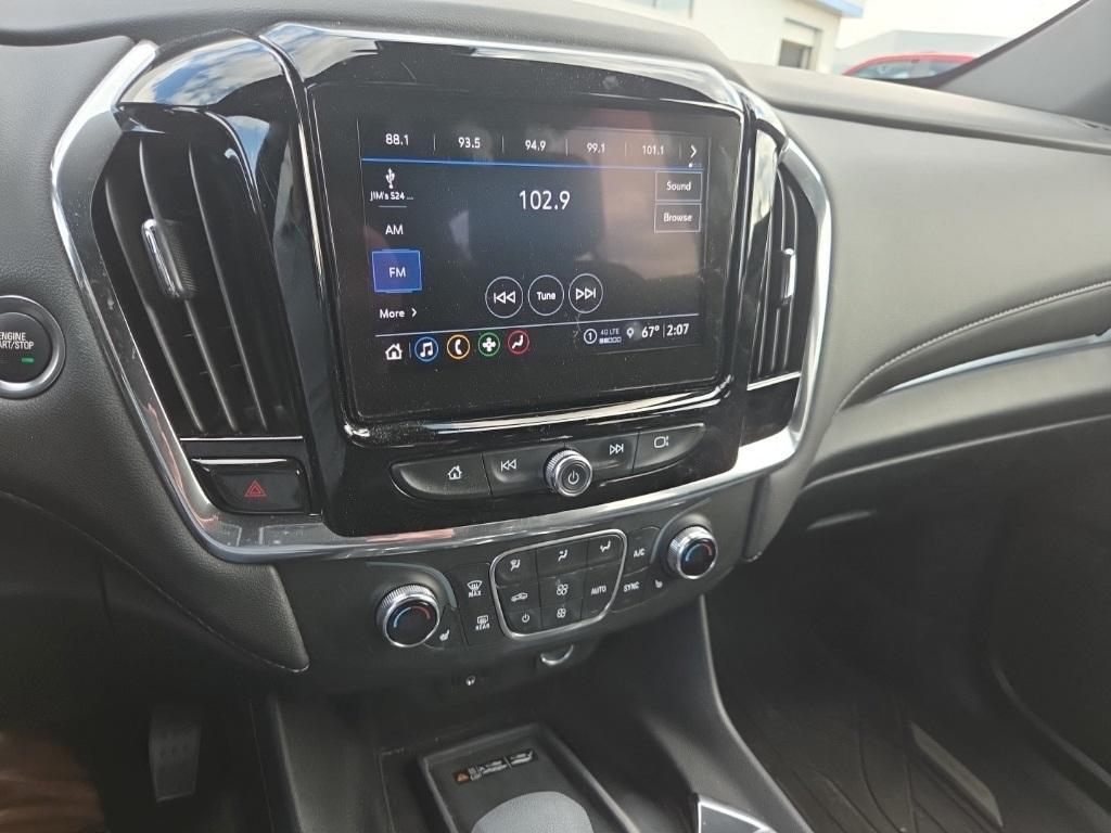 used 2023 Chevrolet Traverse car, priced at $33,400