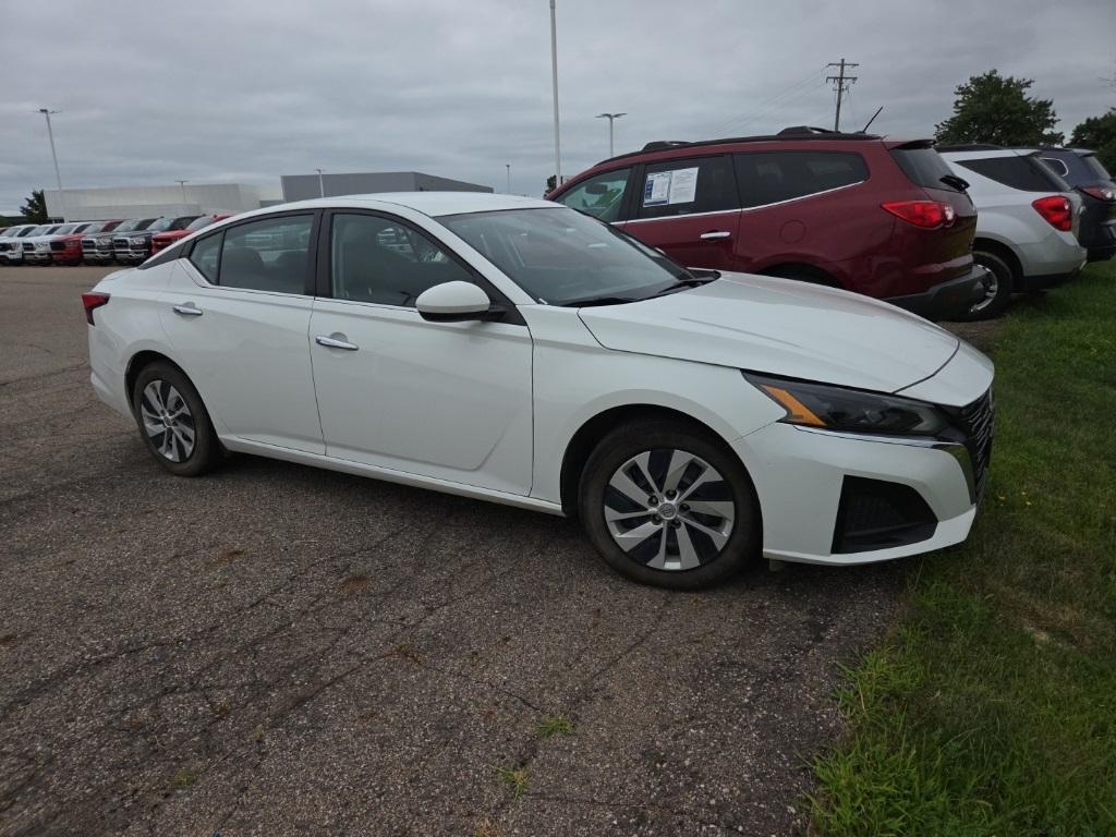 used 2023 Nissan Altima car, priced at $15,950